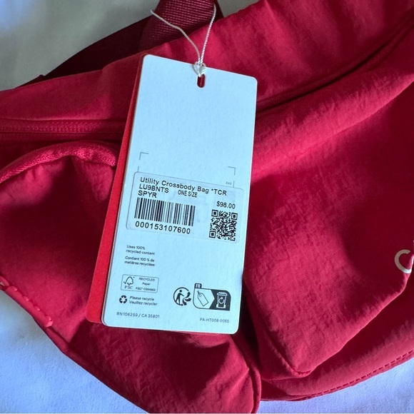 🆕🇨🇦 Lululemon Team Canada Olympic Utility Crossbody Bag 6.5L - Spicy Red - Picture 8 of 11